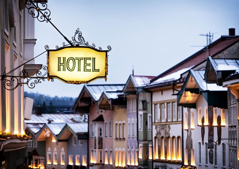 Отель, гостиница в Аугсбурге, Германия, 3 000 м2 - фото 1