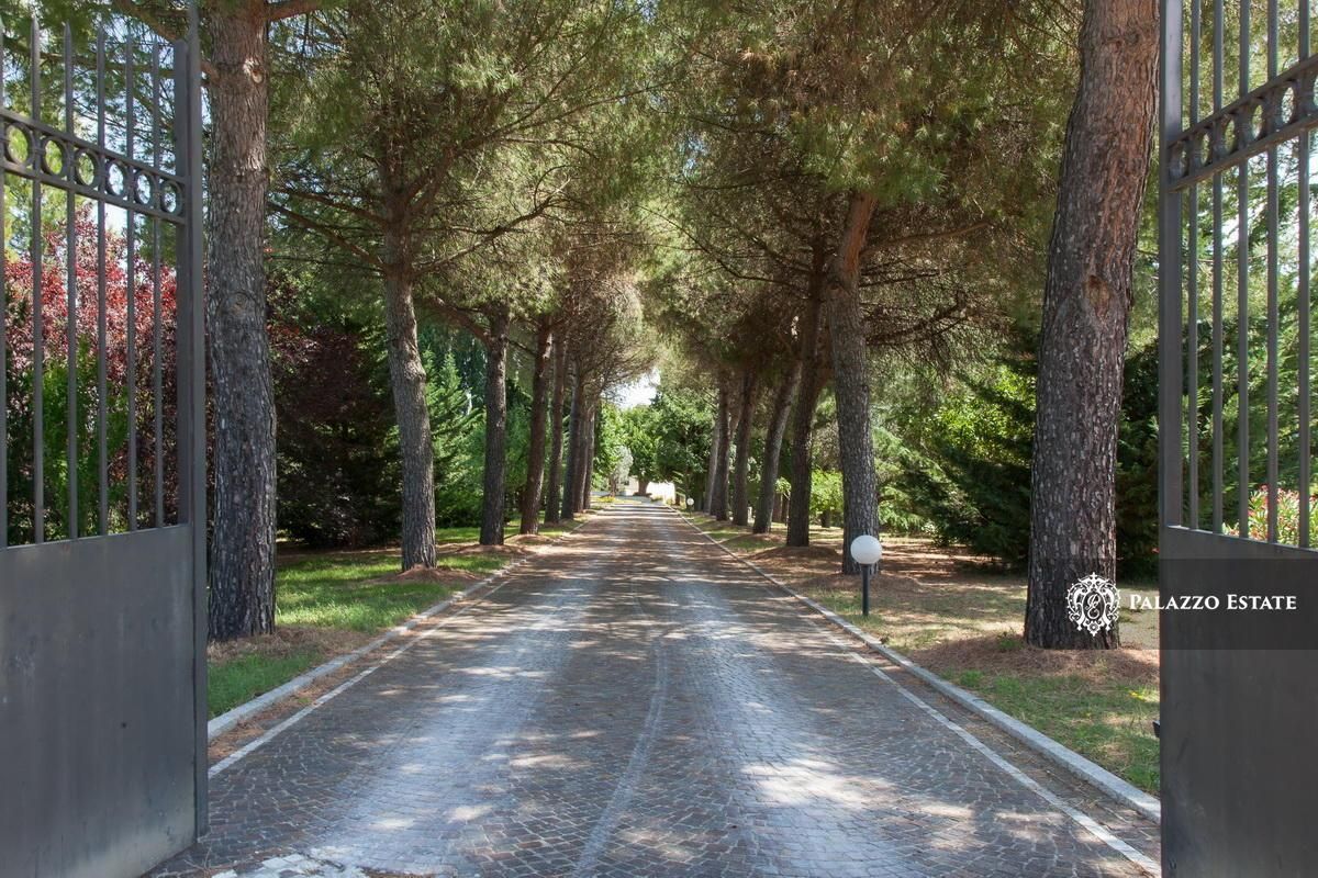 Вилла в Мачерате, Италия, 1 207 м² - фото 4