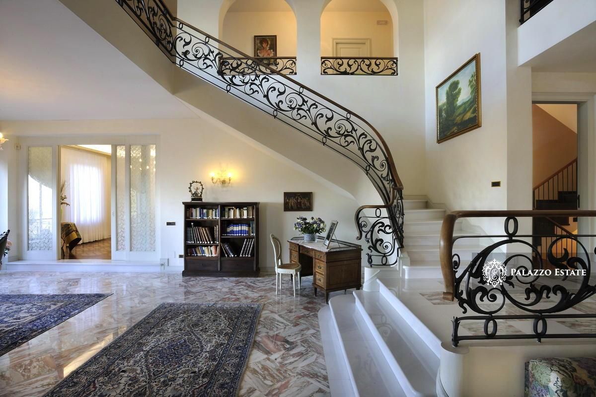 Вилла в Мачерате, Италия, 1 207 м² - фото 8