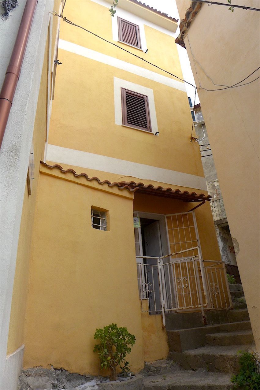 Апартаменты в Скалее, Италия, 43 м2 - фото 1