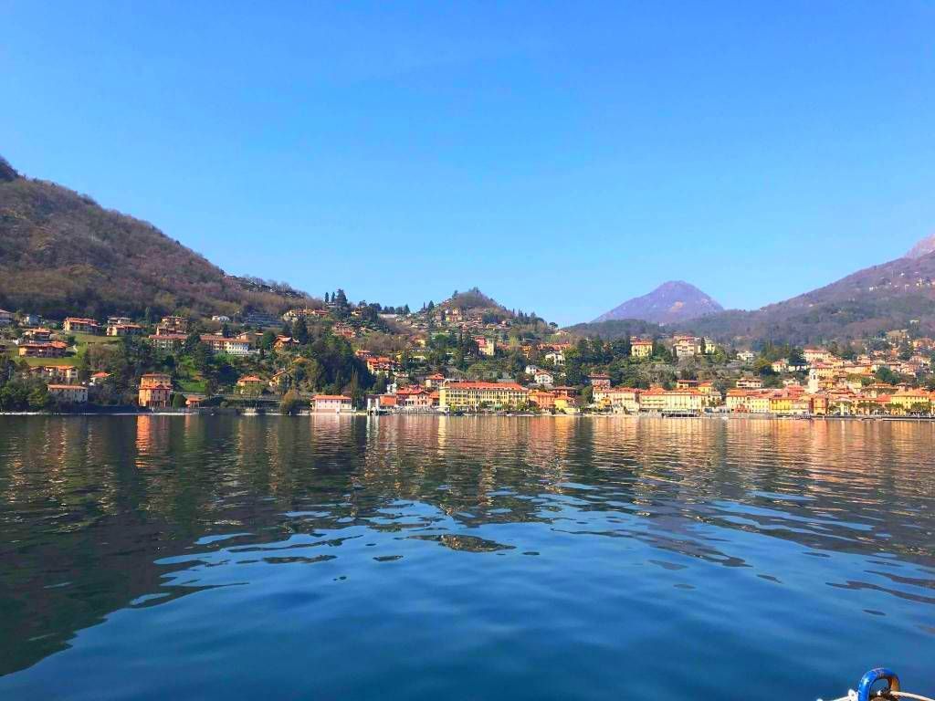 Поместье у озера Комо, Италия, 720 м2 - фото 1