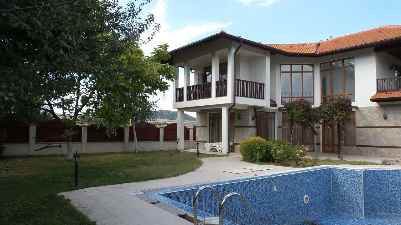 Дом в Ахелое, Болгария, 179.2 м2 - фото 1