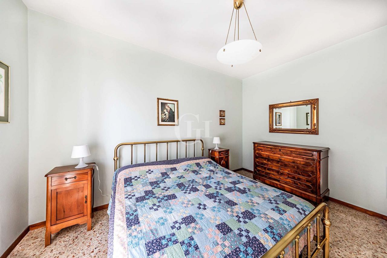 Вилла у озера Гарда, Италия, 102 м² - фото 9