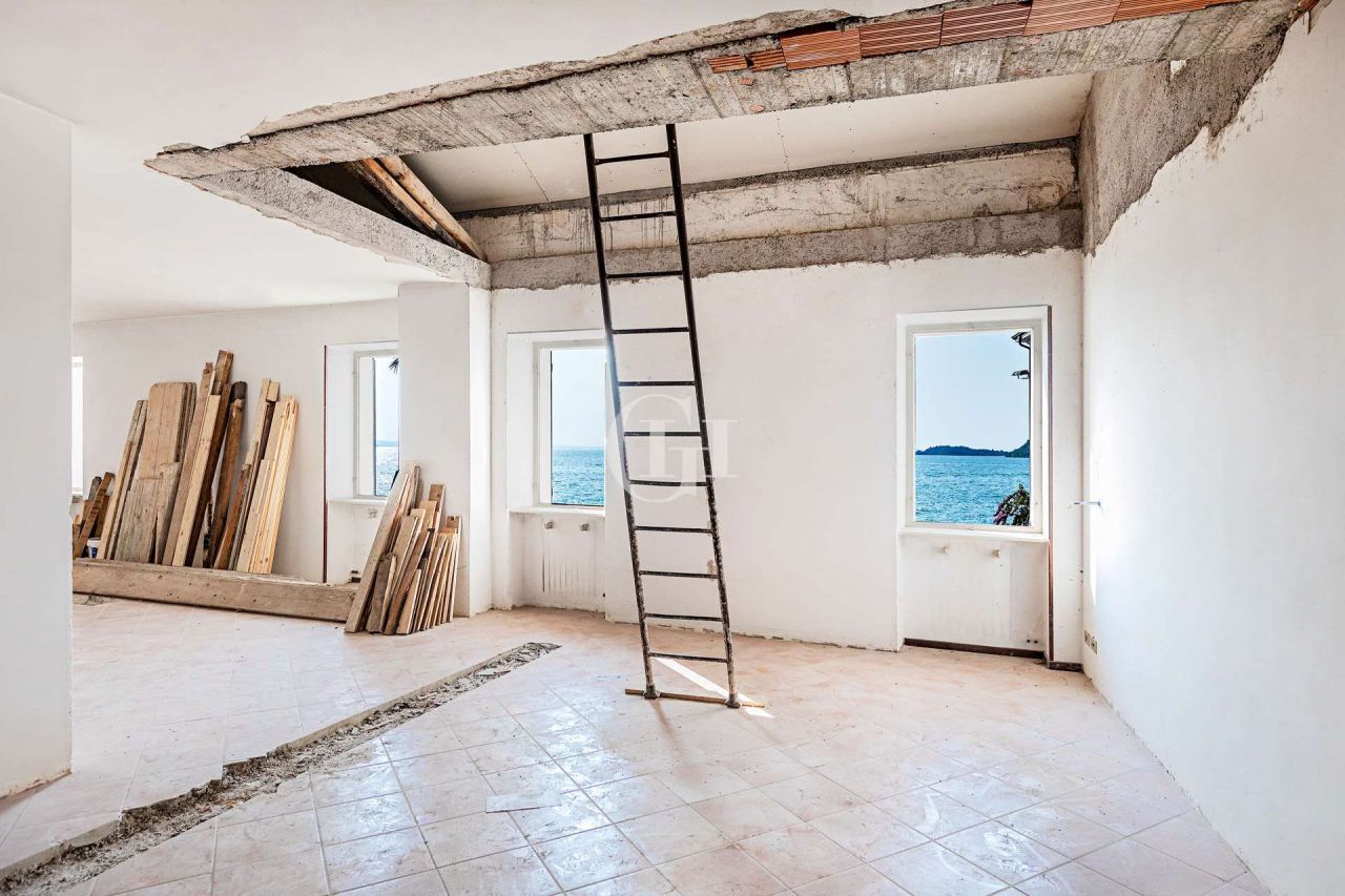 Квартира у озера Гарда, Италия, 179 м² - фото 6