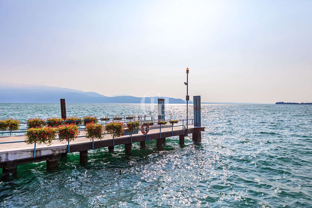 Квартира у озера Гарда, Италия, 179 м² - фото 13