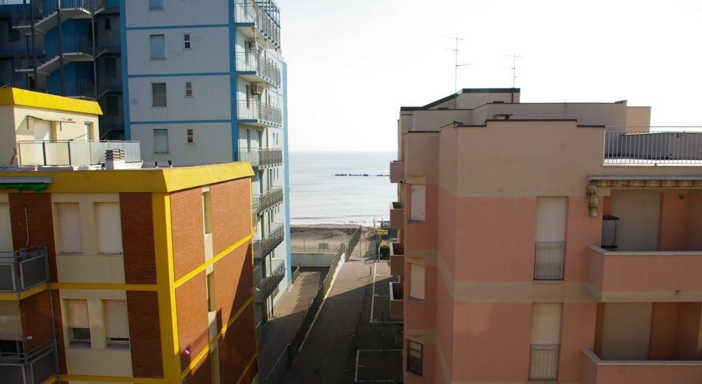 Апартаменты в Лидо-дельи-Скакки, Италия, 80 м² - фото 1