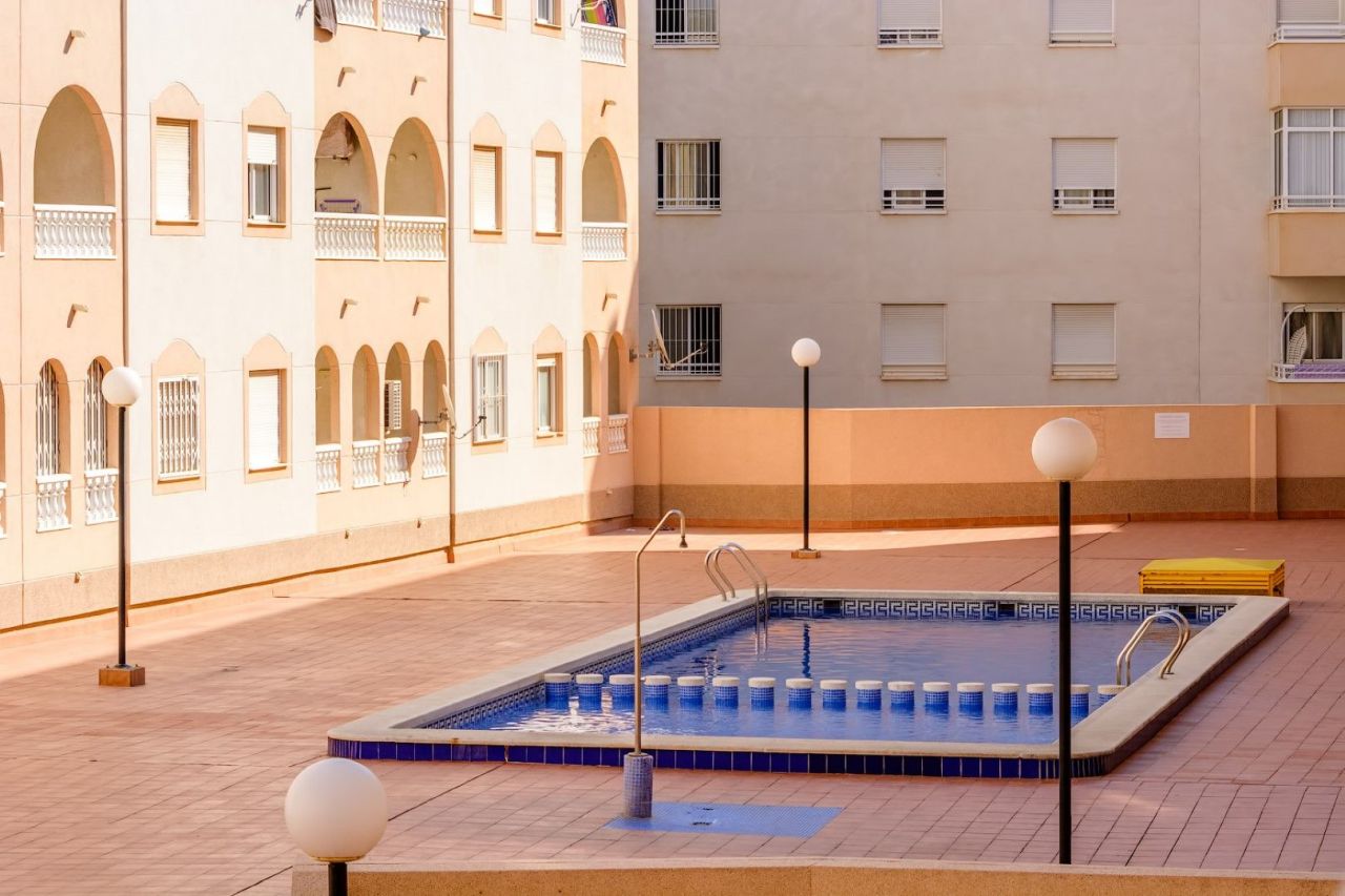 Апартаменты в Торревьехе, Испания, 61 м2 - фото 1