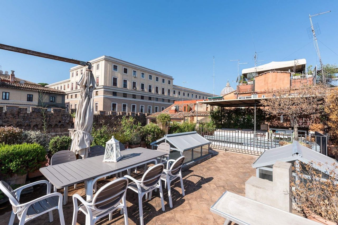 Апартаменты в Риме, Италия, 400 м2 - фото 1