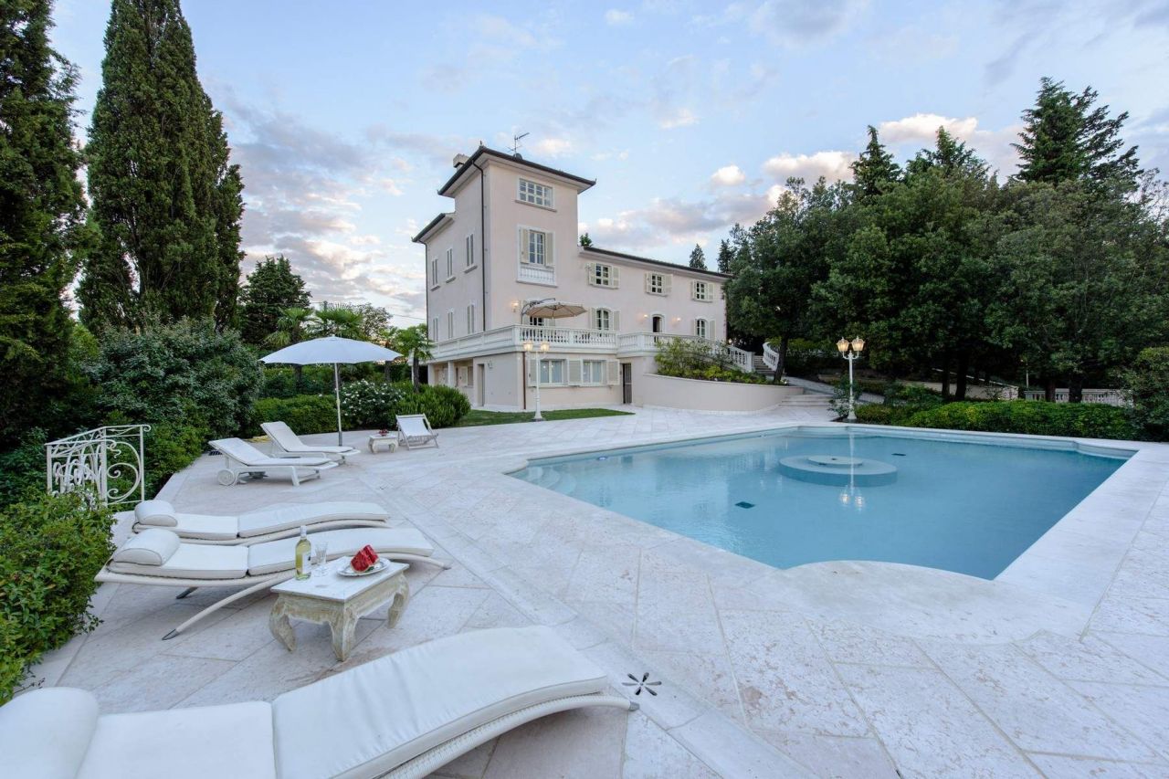 Дом в Монтеспертоли, Италия, 500 м2 - фото 1
