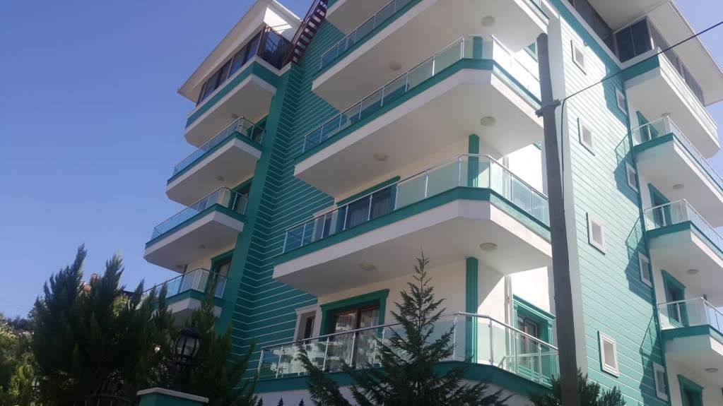 Отель, гостиница в Мерсине, Турция, 1 500 м2 - фото 1