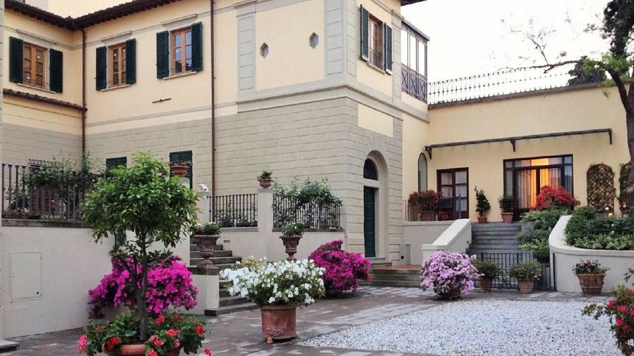 Апартаменты во Флоренции, Италия, 600 м2 - фото 1
