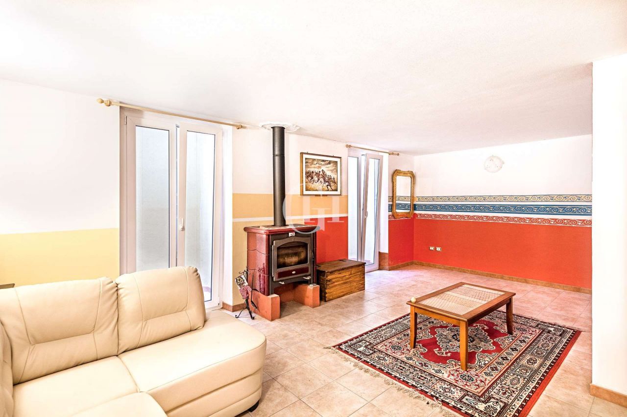 Квартира у озера Гарда, Италия, 180 м² - фото 12