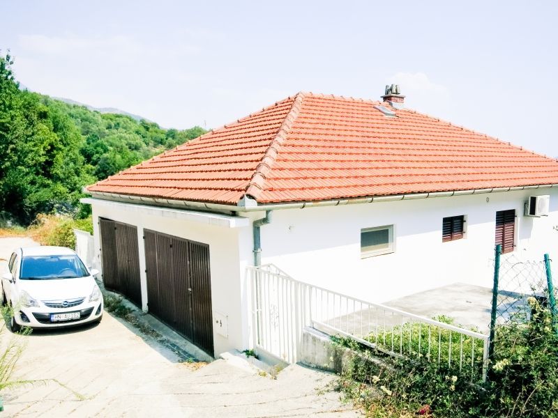 Дом в Херцег-Нови, Черногория, 226 м2 - фото 1