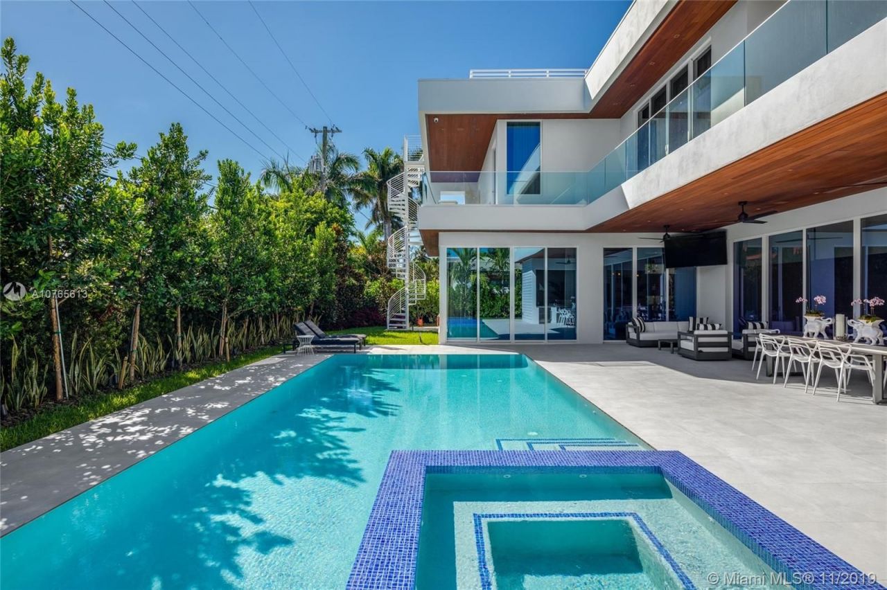 Вилла в Майами, США, 700 м² - фото 8