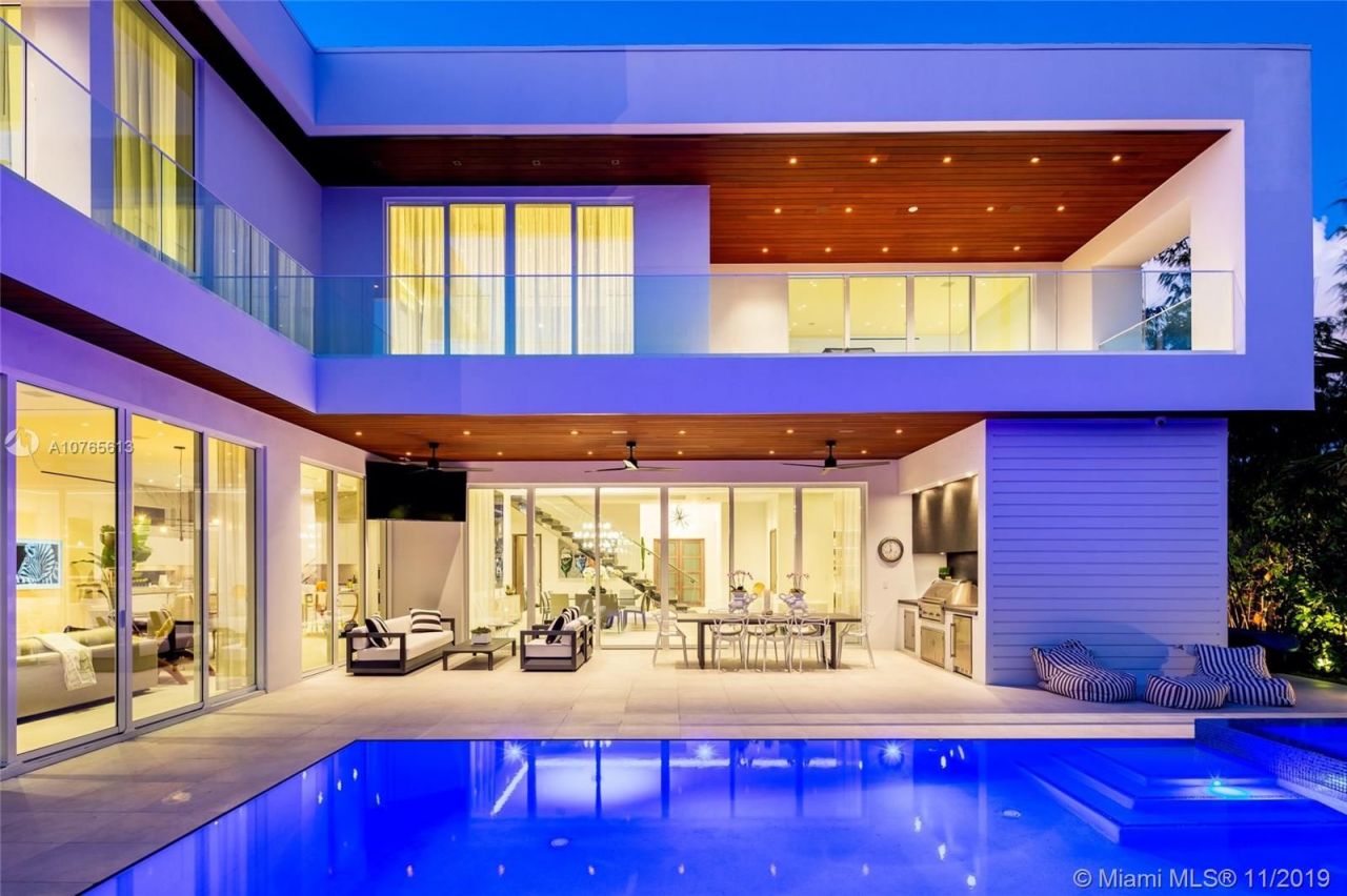 Вилла в Майами, США, 700 м² - фото 18