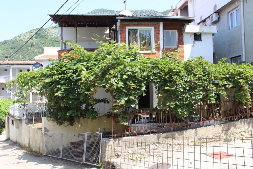 Дом в Сутоморе, Черногория, 180 м2 - фото 1