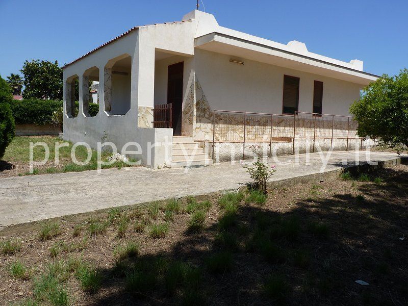 Вилла в Фонтане Бьянке, Италия, 100 м² - фото 1