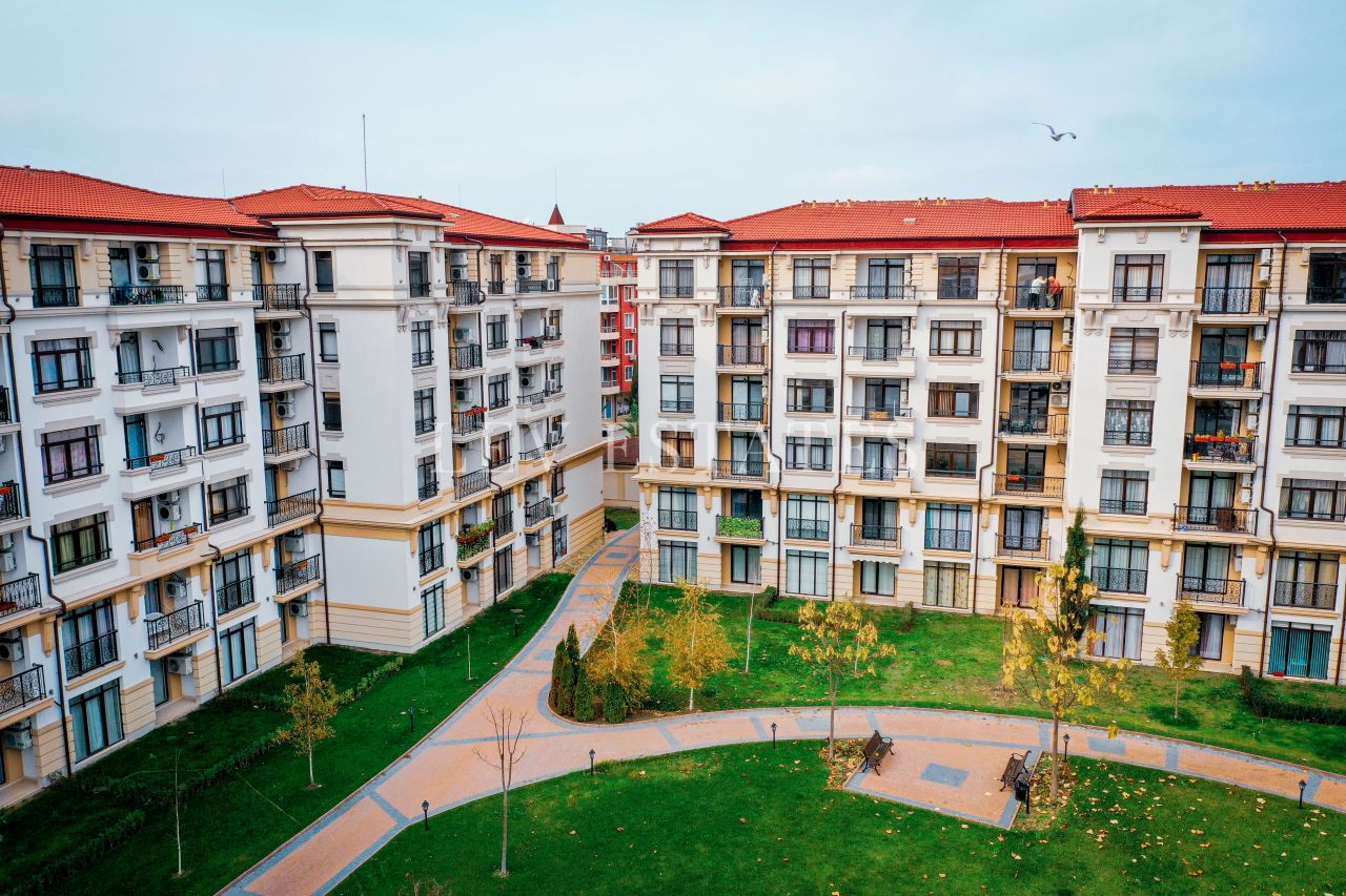 Апартаменты в Поморие, Болгария, 53 м2 - фото 1