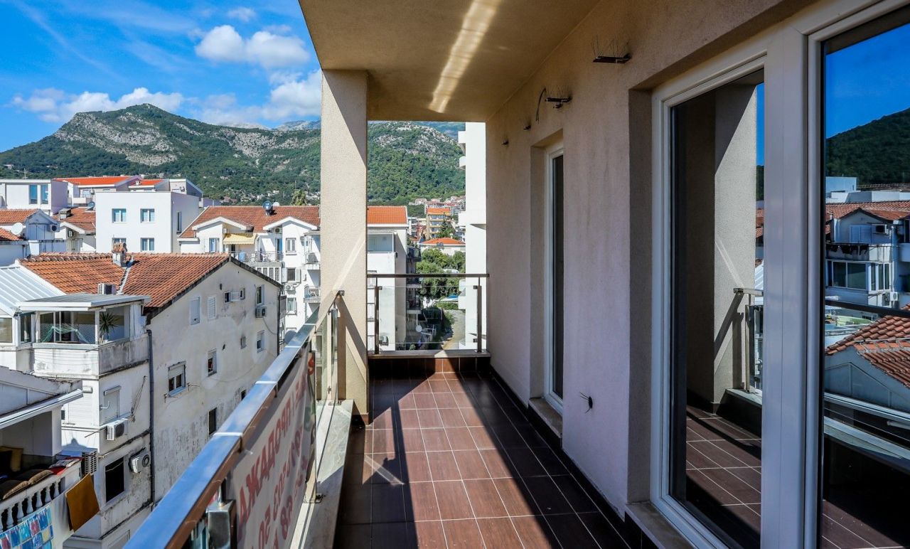 Квартира в Будве, Черногория, 49 м2 - фото 1
