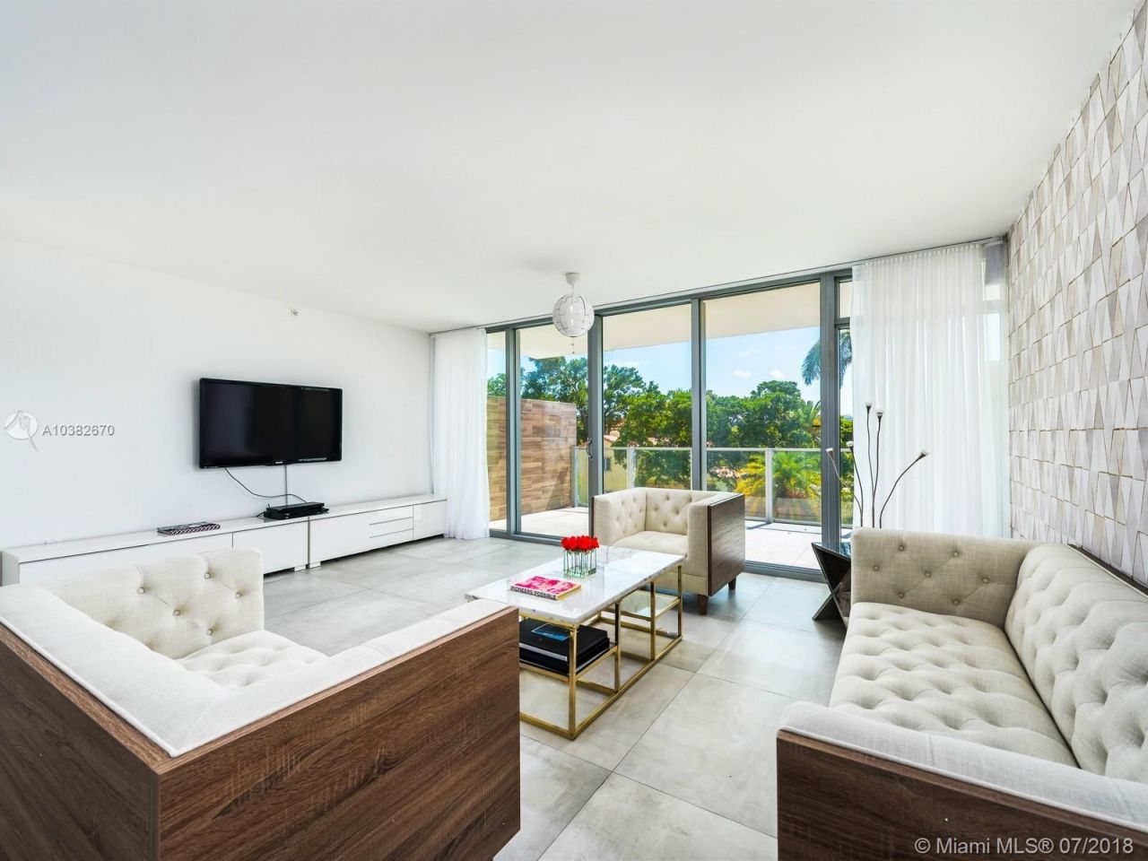 Квартира в Майами, США, 110 м² - фото 2