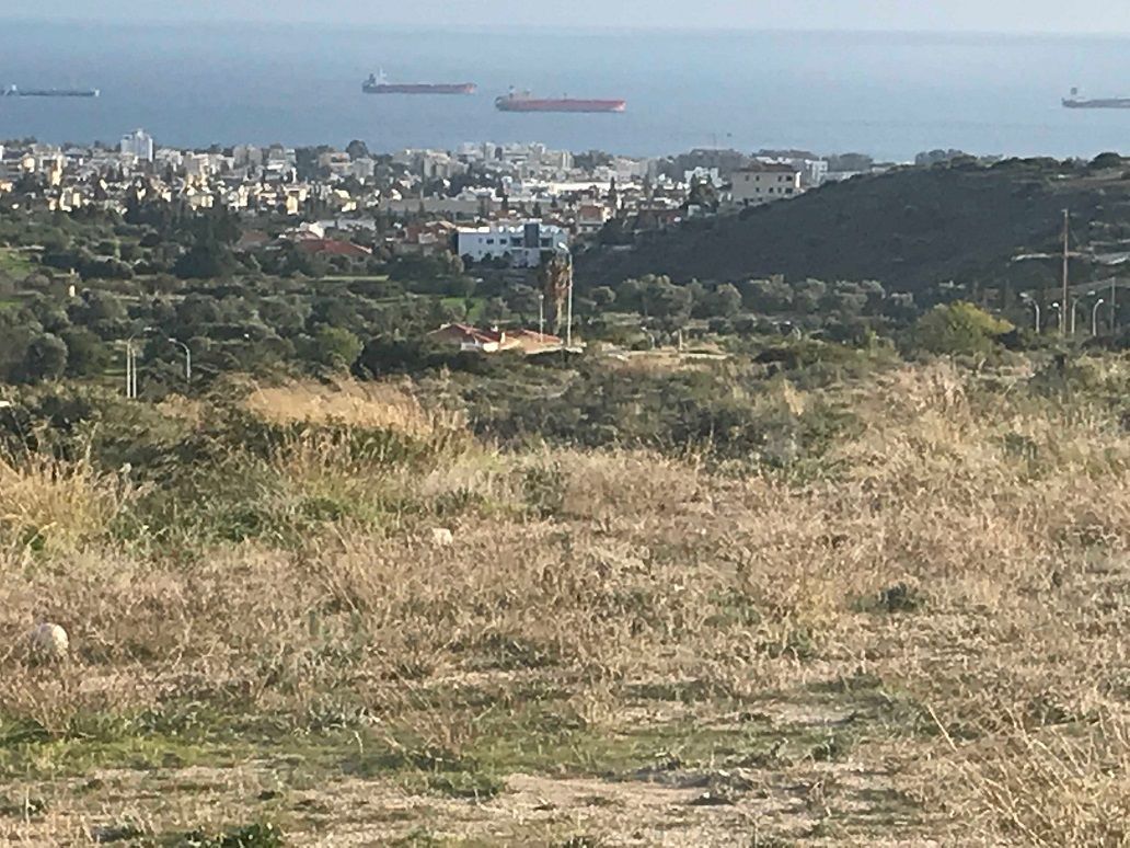 Земля в Лимасоле, Кипр, 20 068 м2 - фото 1