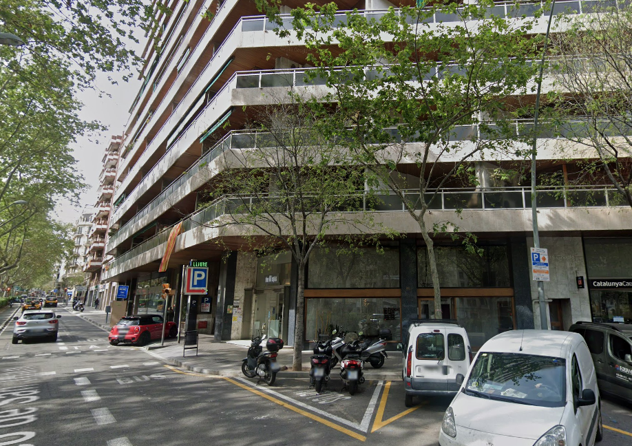 Коммерческая недвижимость в Барселоне, Испания, 180 м2 - фото 1