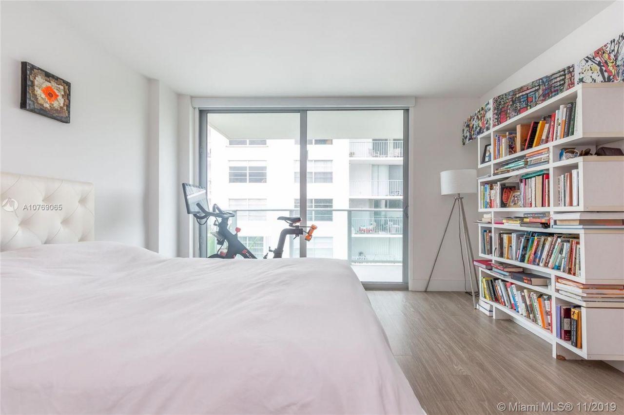 Квартира в Майами, США, 110 м² - фото 12