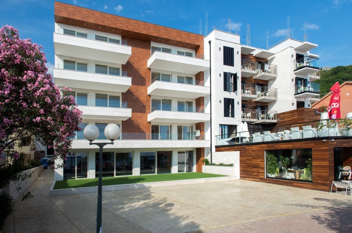 Квартира в Рафаиловичах, Черногория, 171 м2 - фото 1