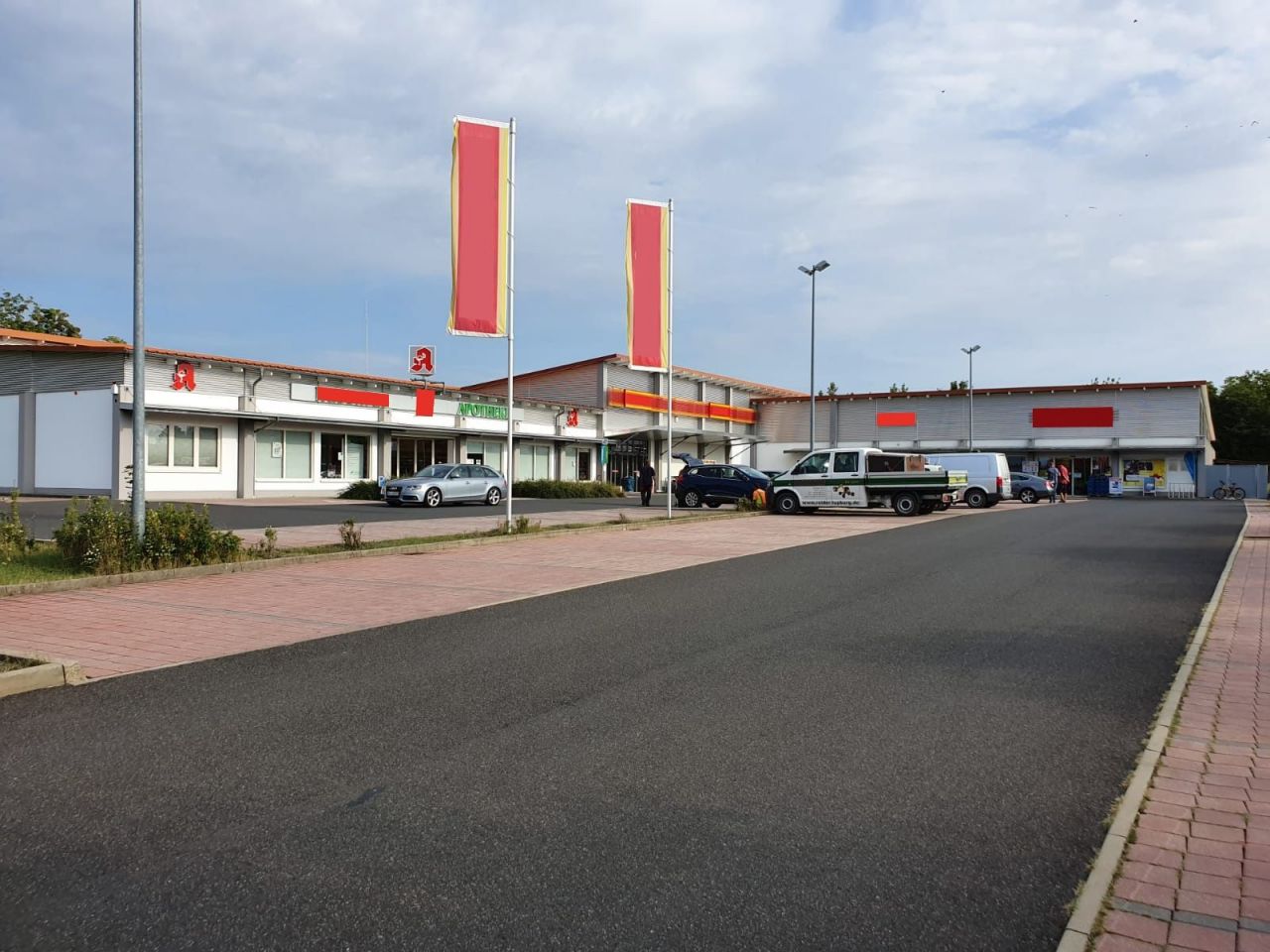 Магазин Северная Бавария (Франкония), Германия, 2 136 м2 - фото 1