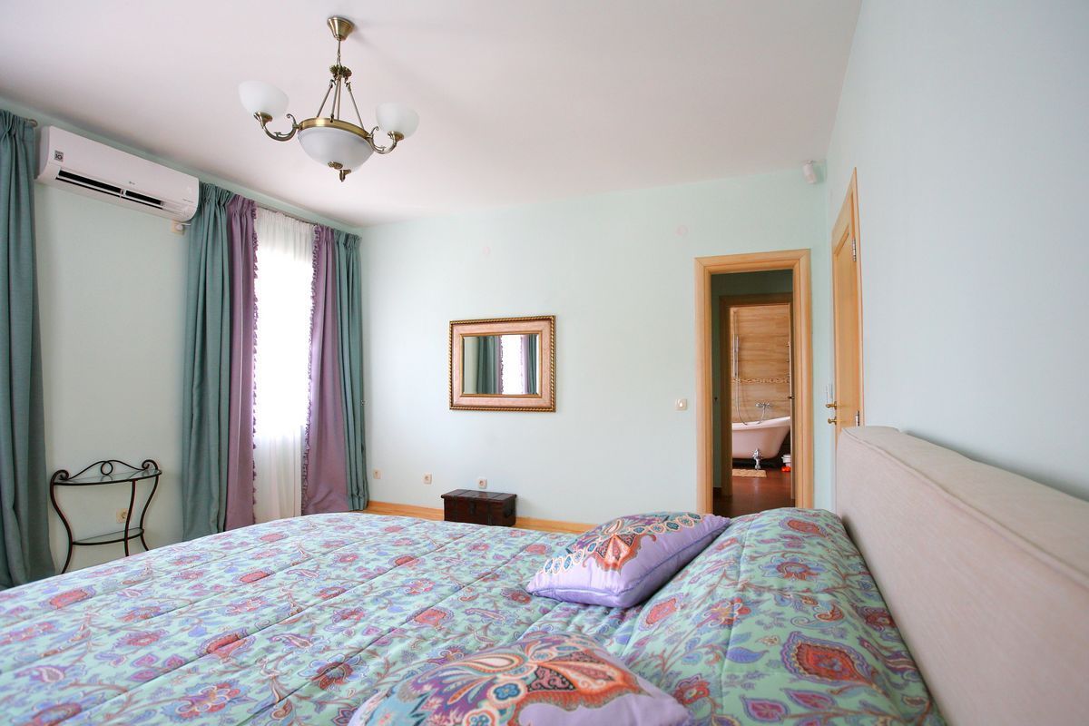 Вилла в Херцег-Нови, Черногория, 400 м² - фото 3