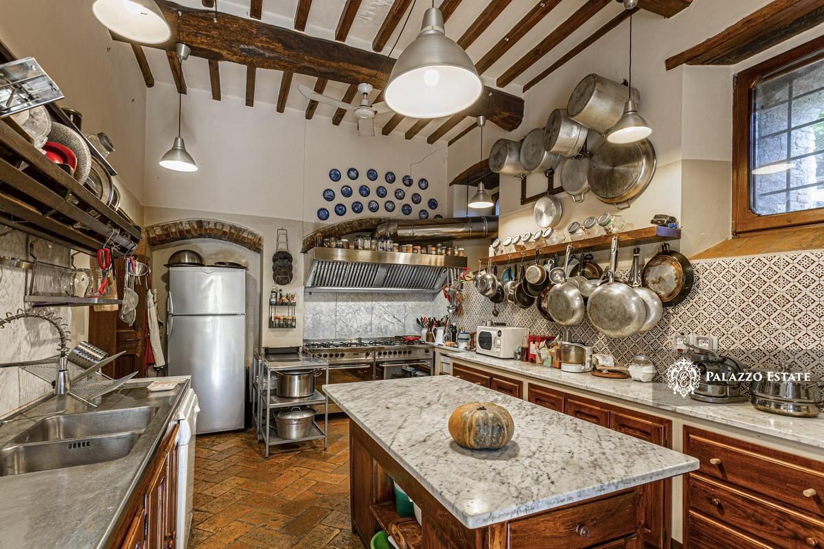 Ферма в Перудже, Италия, 1 014 м² - фото 5