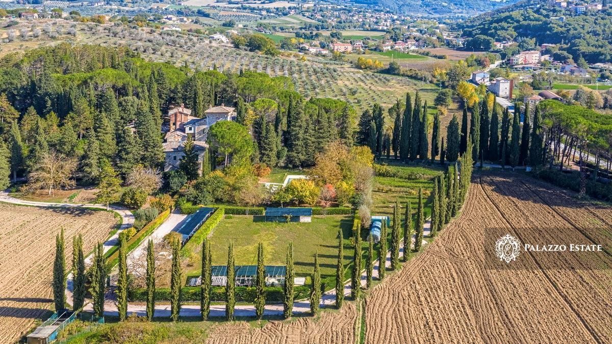 Ферма в Перудже, Италия, 1 014 м² - фото 15