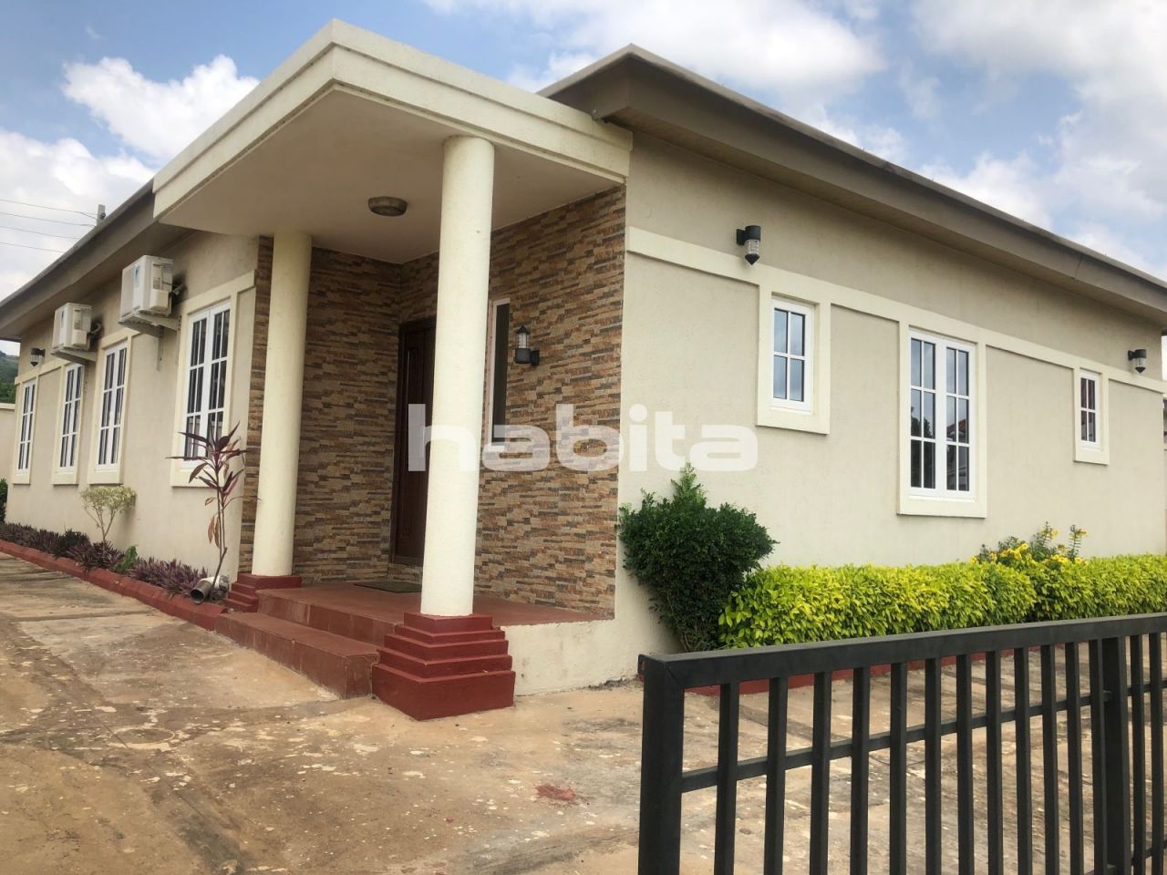 Дом Ayi Mensah, Гана, 200 м2 - фото 1