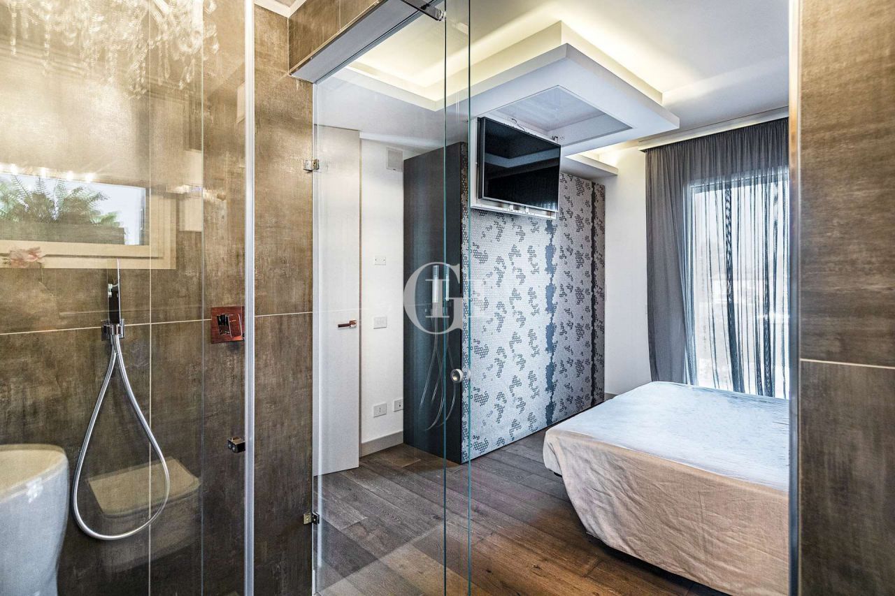 Квартира у озера Гарда, Италия, 163 м² - фото 10