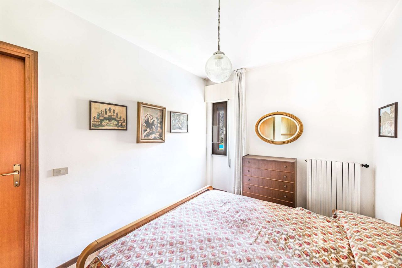 Квартира у озера Гарда, Италия, 47 м² - фото 10