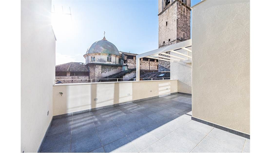 Пентхаус у озера Гарда, Италия, 175 м² - фото 2