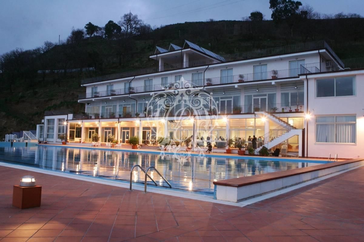 Отель, гостиница в Вибо Валентии, Италия, 13 825 м² - фото 5