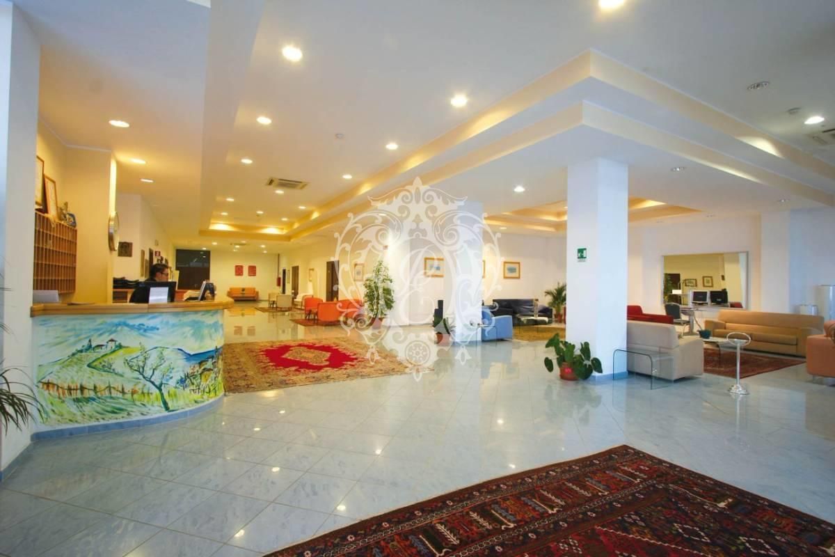 Отель, гостиница в Вибо Валентии, Италия, 13 825 м² - фото 7