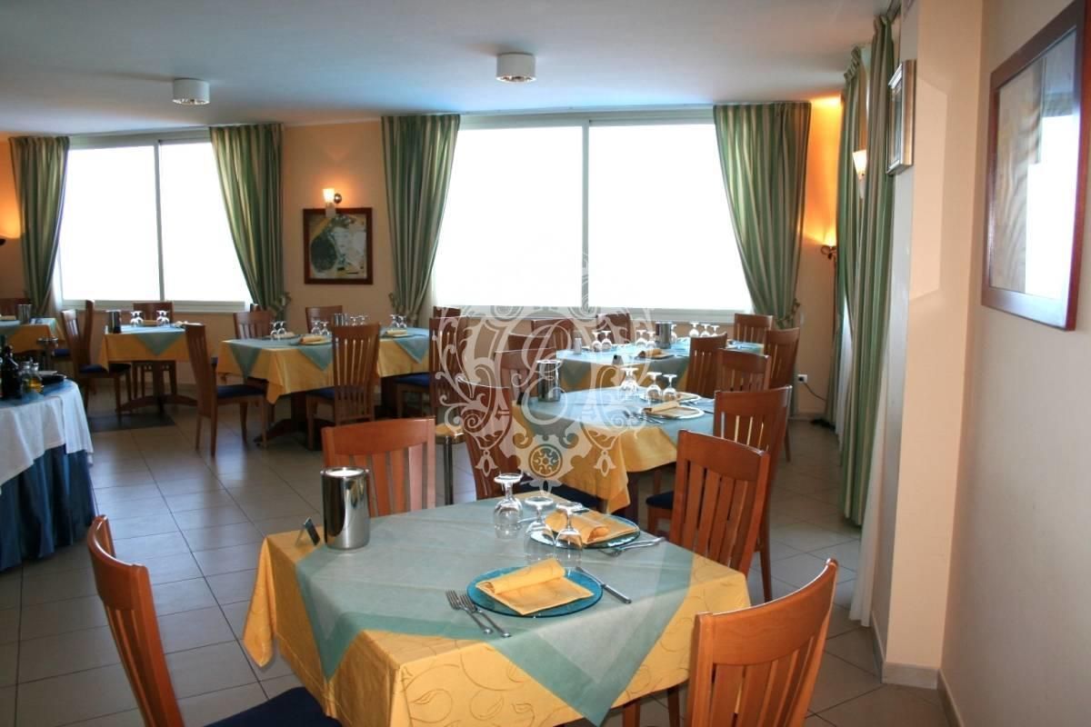 Отель, гостиница в Вибо Валентии, Италия, 13 825 м² - фото 9