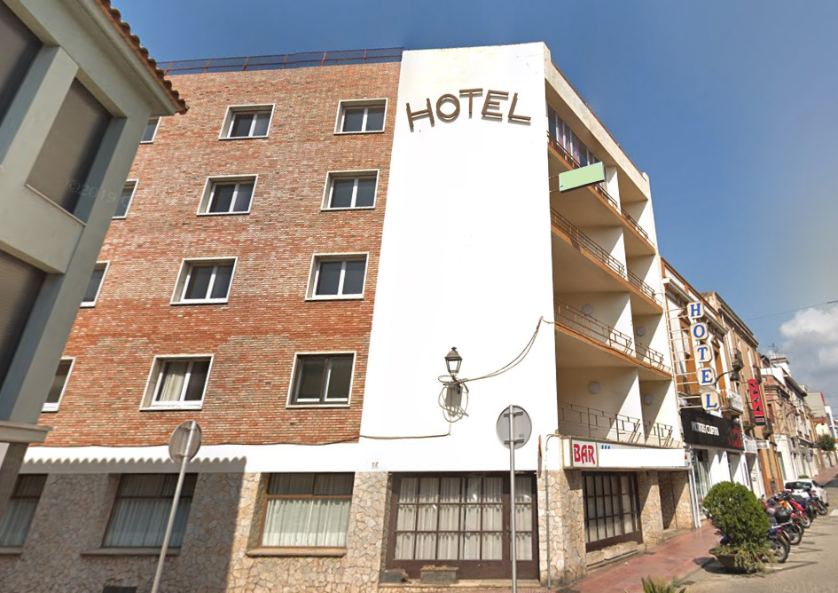 Отель, гостиница на Коста-Брава, Испания, 3 618 м2 - фото 1
