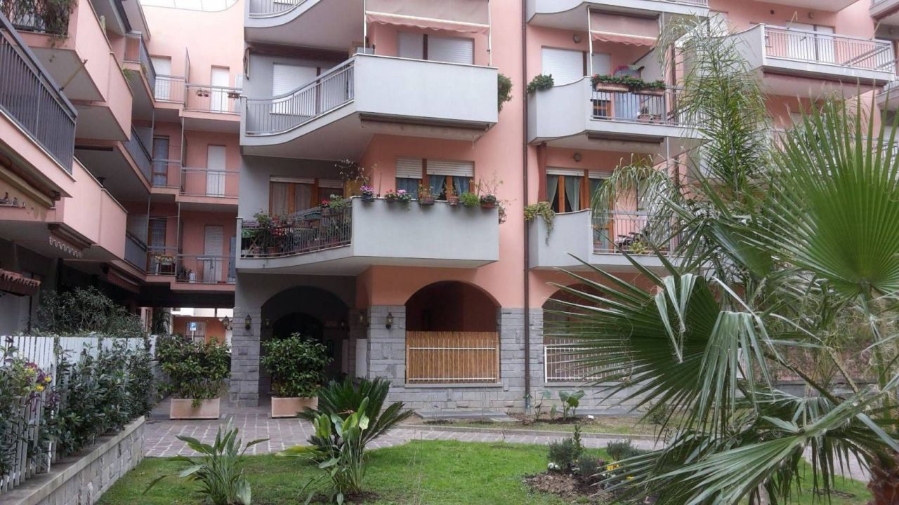 Апартаменты в Сан-Бартоломео-аль-Маре, Италия, 90 м2 - фото 1