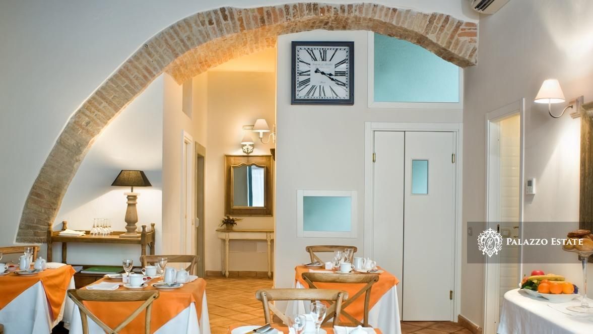 Отель, гостиница в Тоди, Италия, 400 м² - фото 2