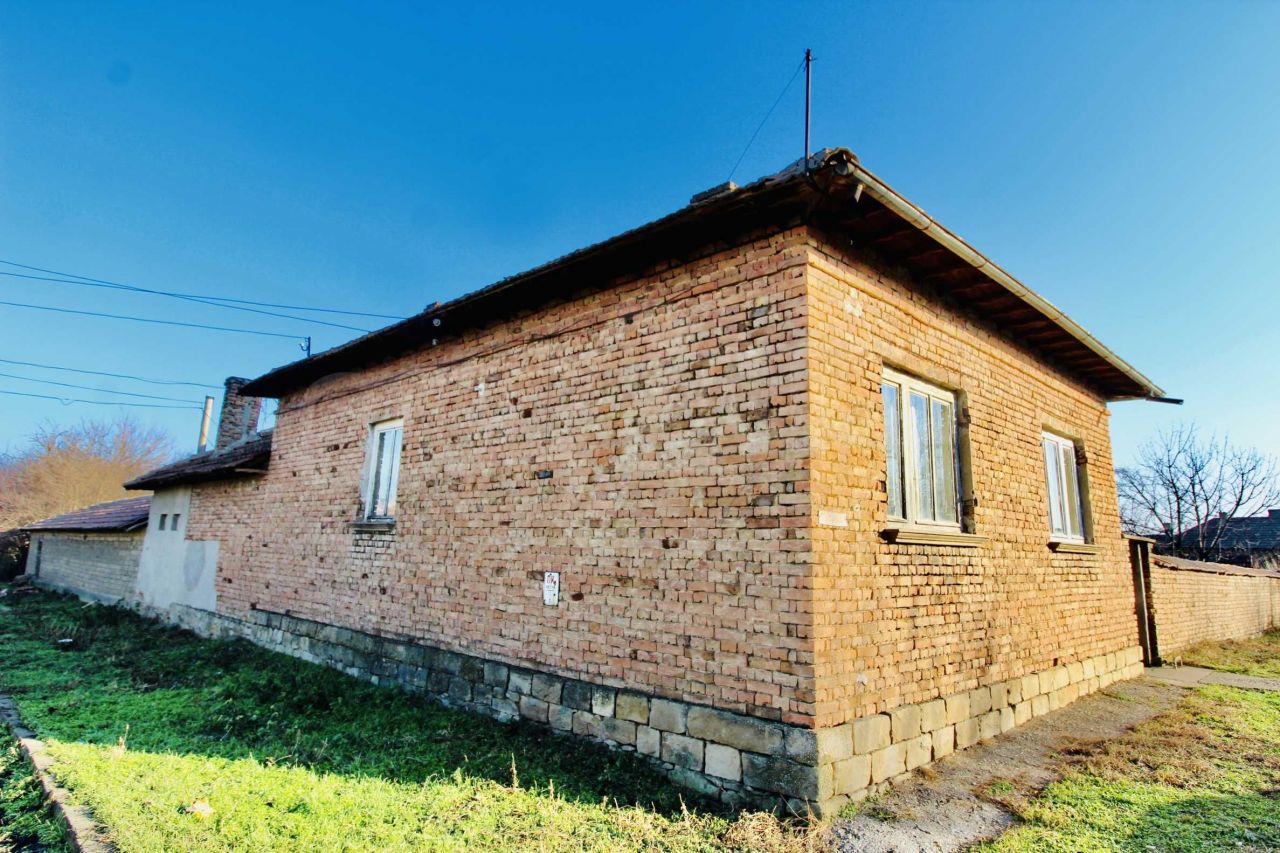 Дом в Велико Тырново, Болгария, 98 м2 - фото 1