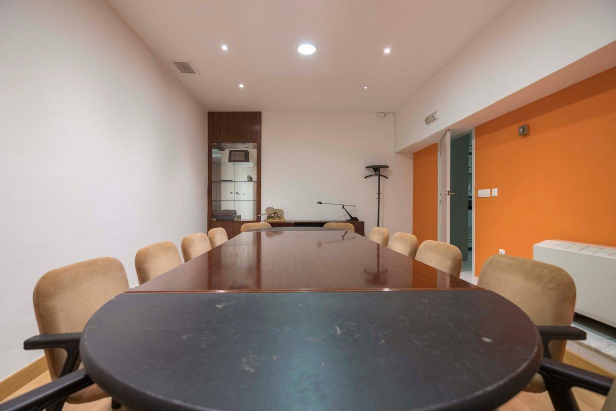 Коммерческая недвижимость в Барселоне, Испания, 120 м² - фото 2