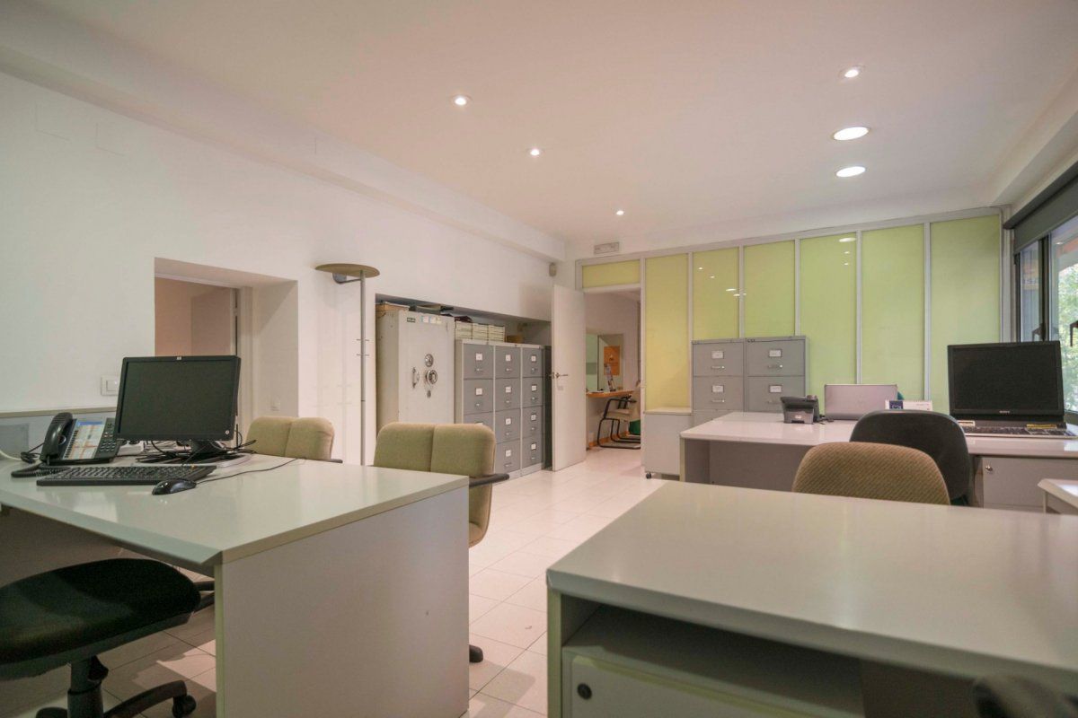 Коммерческая недвижимость в Барселоне, Испания, 120 м² - фото 3