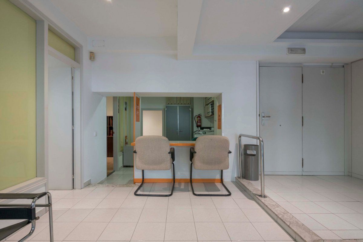 Коммерческая недвижимость в Барселоне, Испания, 120 м² - фото 5