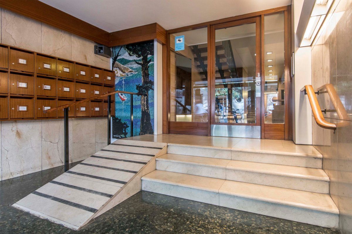 Коммерческая недвижимость в Барселоне, Испания, 120 м² - фото 10