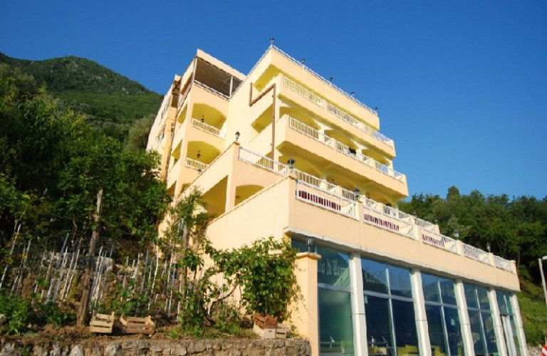 Отель, гостиница в Столиве, Черногория, 1 630 м2 - фото 1