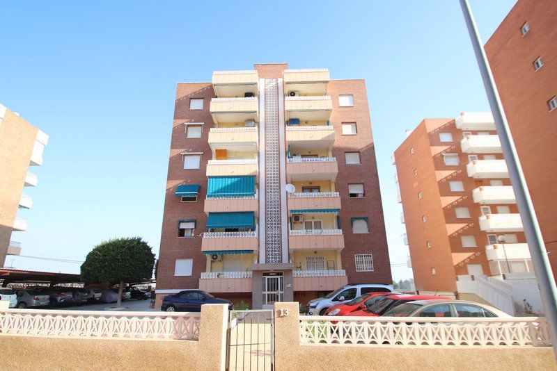 Апартаменты в Пунта Приме, Испания, 62 м2 - фото 1