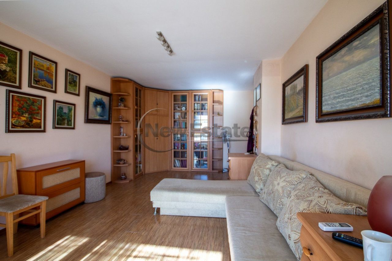 Апартаменты в Варне, Болгария, 60 м2 - фото 1